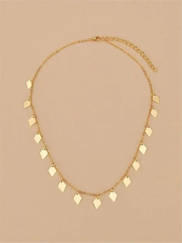 Shein - Chain With A Metal Pendant In The Shape Of A Geometric Lozenge