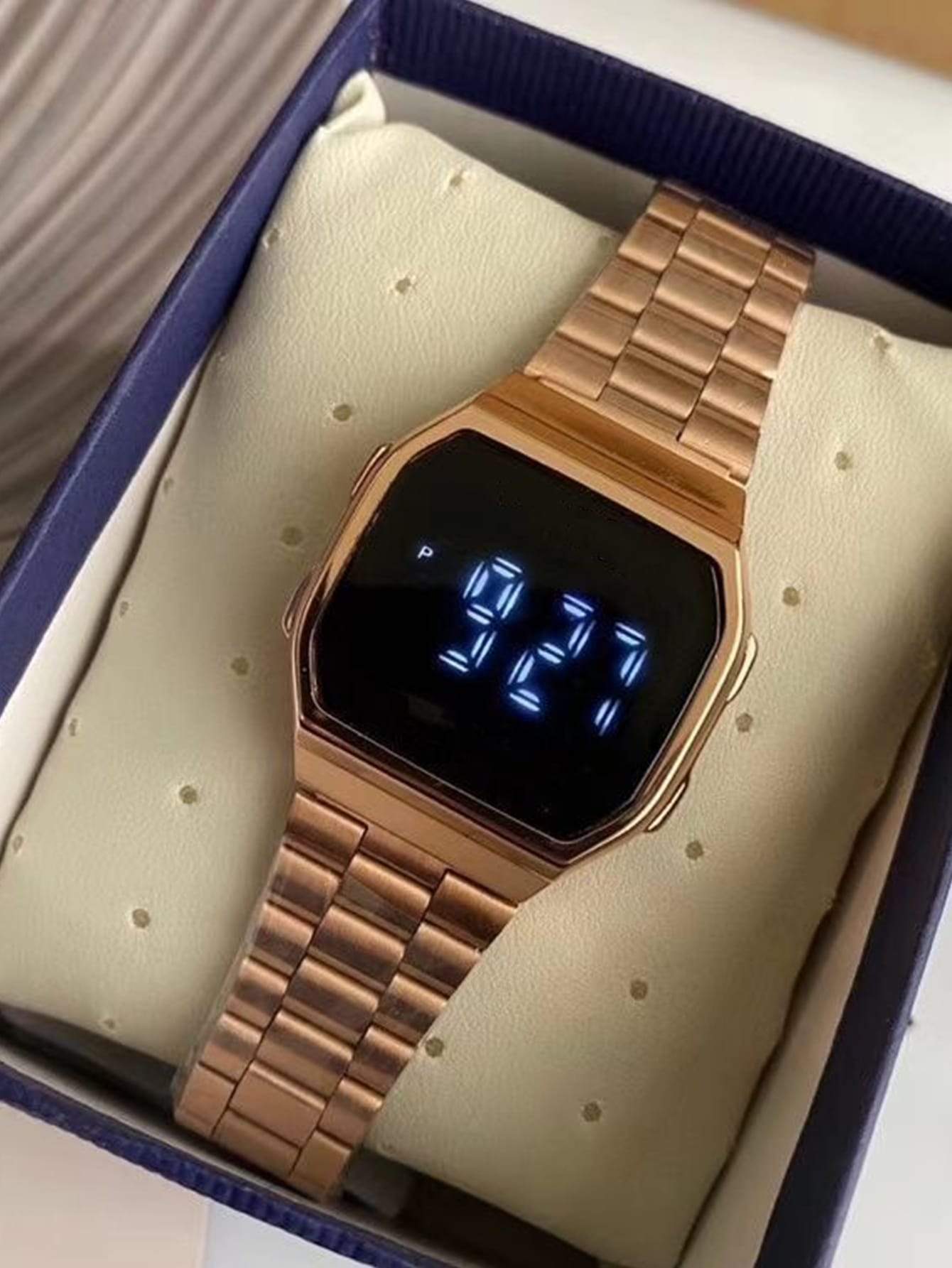 Shein - Polygon Digital Watch